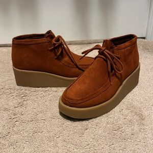 Old Navy Women's Brown Lace Up Platform Booties